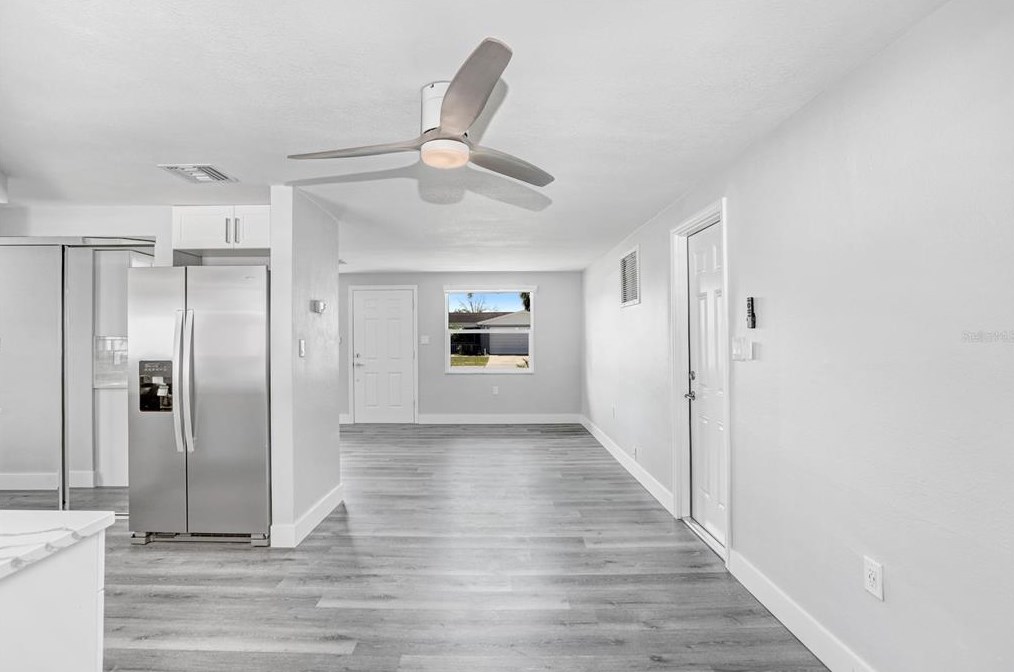 3551 Holiday Lake Dr, Tarpon Springs FL  34691-5124 exterior