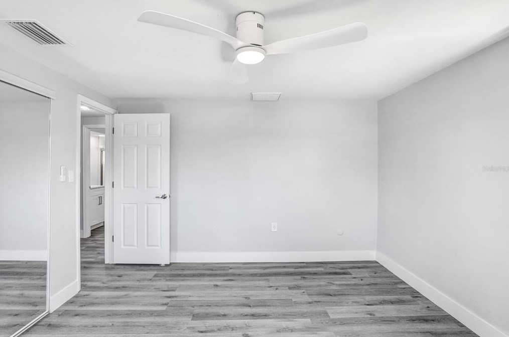 3551 Holiday Lake Dr, Tarpon Springs FL  34691-5124 exterior