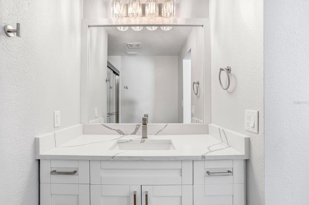 3551 Holiday Lake Dr, Tarpon Springs FL  34691-5124 exterior