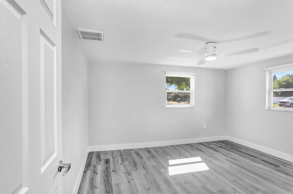 3551 Holiday Lake Dr, Tarpon Springs FL  34691-5124 exterior