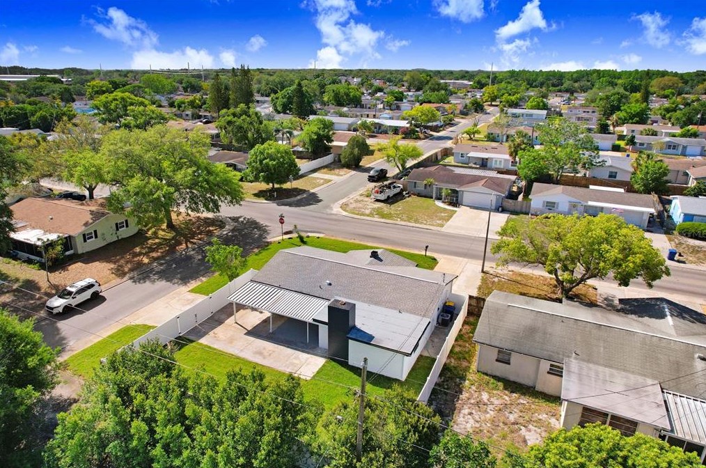 3551 Holiday Lake Dr, Tarpon Springs FL  34691-5124 exterior