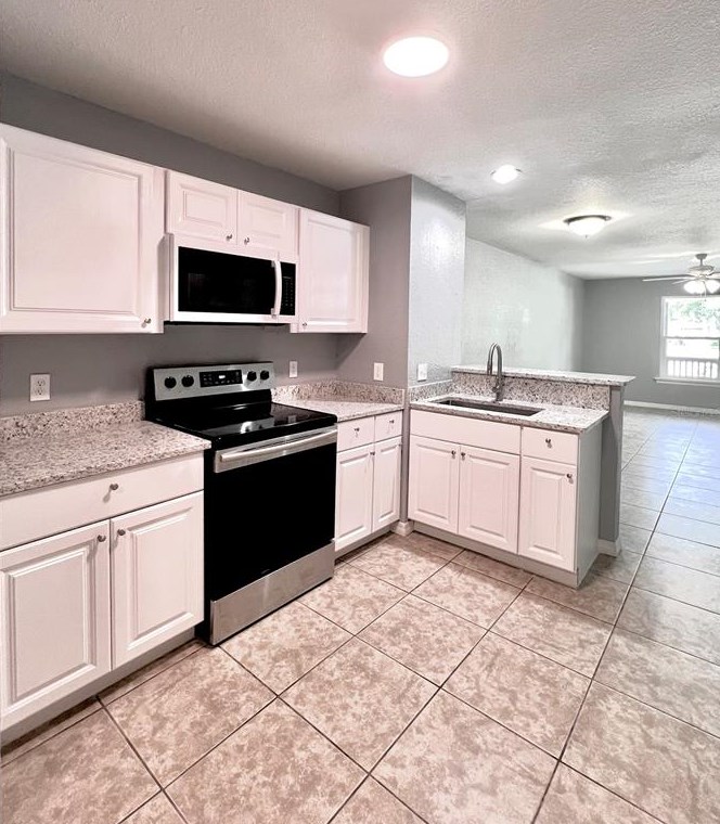 608 Pineville Ln, Lakeland, FL 33810