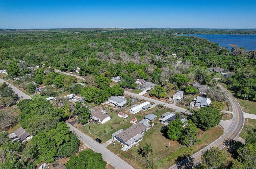 2643 Blue Bream Dr, Lake Wales FL  33898-8825 exterior