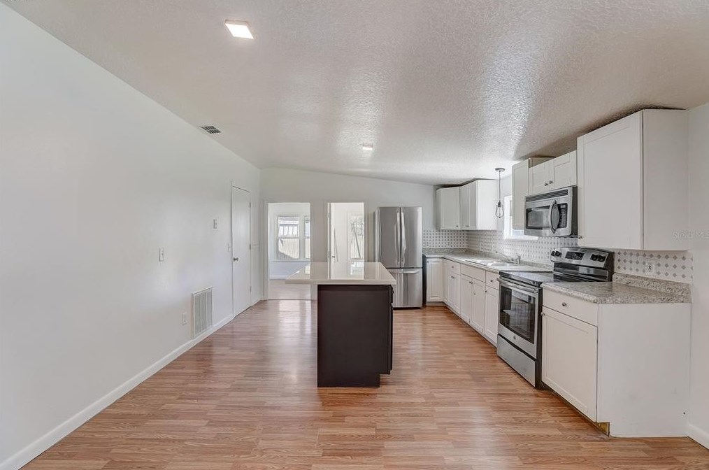 2643 Blue Bream Dr, Lake Wales FL  33898-8825 exterior