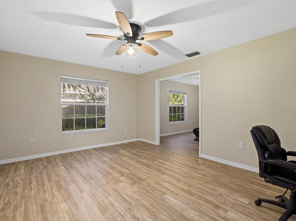 9308 Alanbrooke St, Tampa FL  33637-4946 exterior