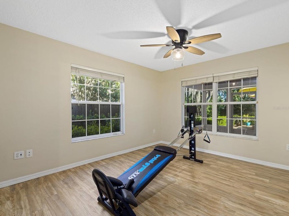 9308 Alanbrooke St, Tampa FL  33637-4946 exterior