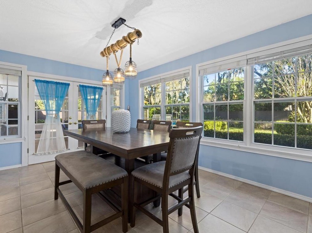 9308 Alanbrooke St, Tampa FL  33637-4946 exterior