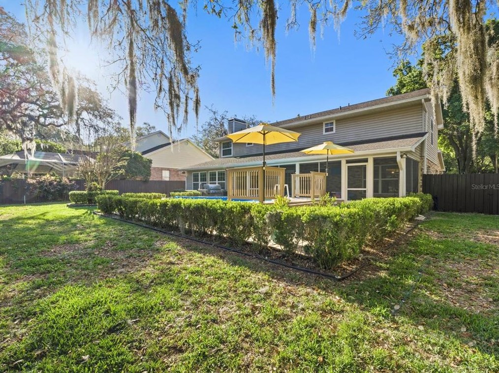 9308 Alanbrooke St, Tampa FL  33637-4946 exterior