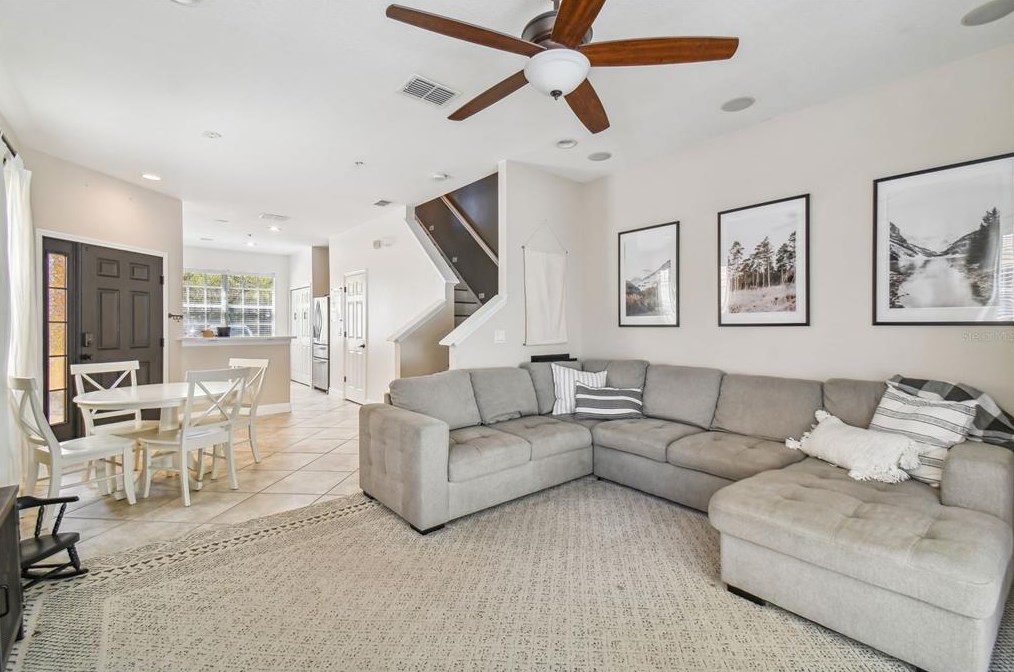 2045 Fiesta Ridge Ct, Tampa FL  33604-7702 exterior