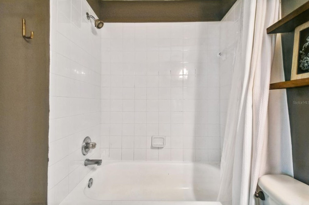 2045 Fiesta Ridge Ct, Tampa FL  33604-7702 exterior