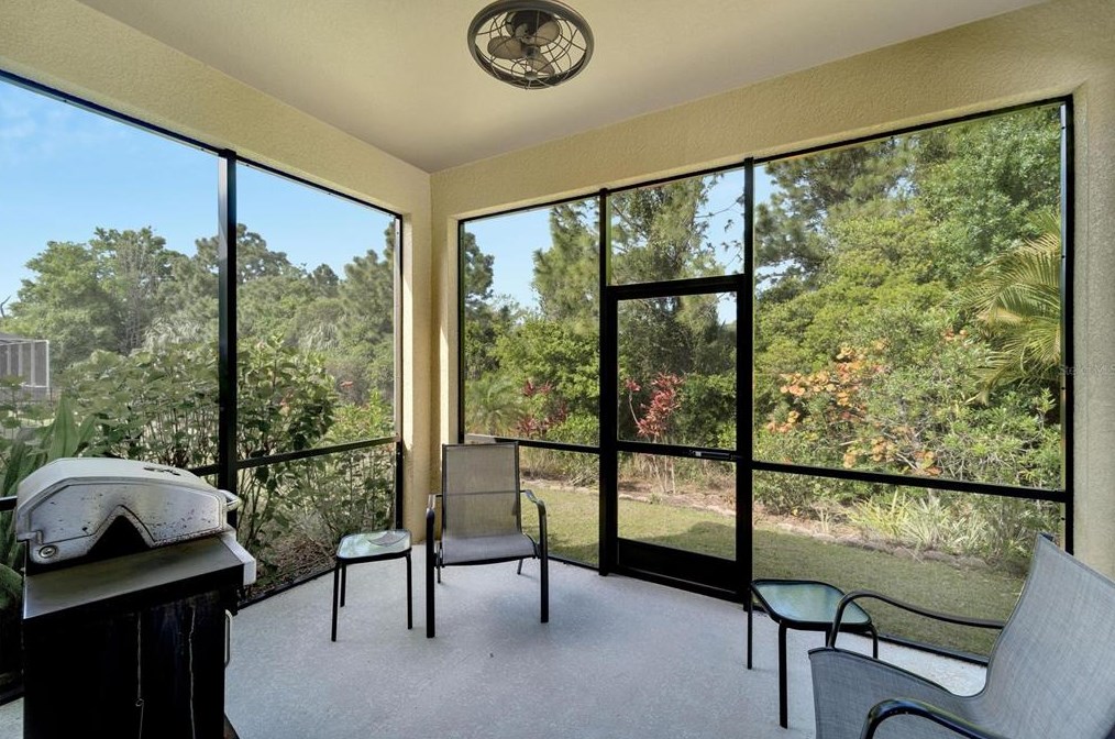 5106 Coastal Scene Dr, Ruskin, FL 33572