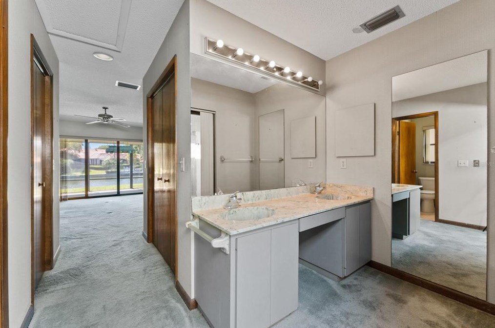 5818 Dory Way, Tampa FL 33615-3633 exterior