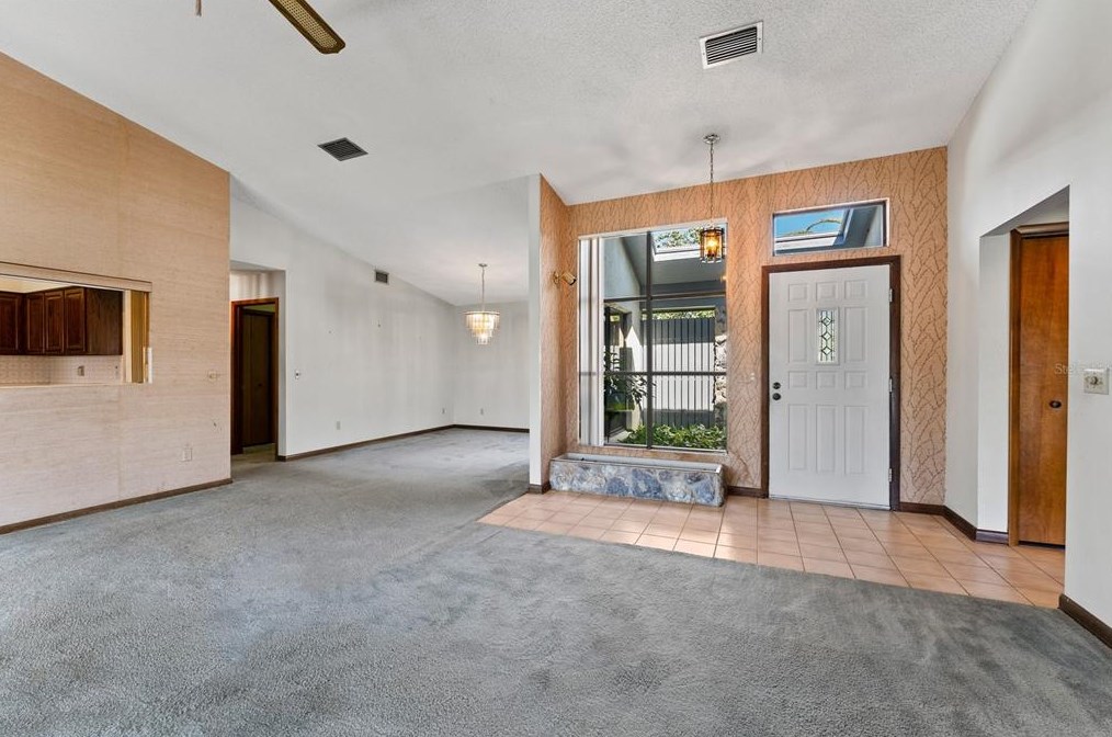 5818 Dory Way, Tampa FL 33615-3633 exterior