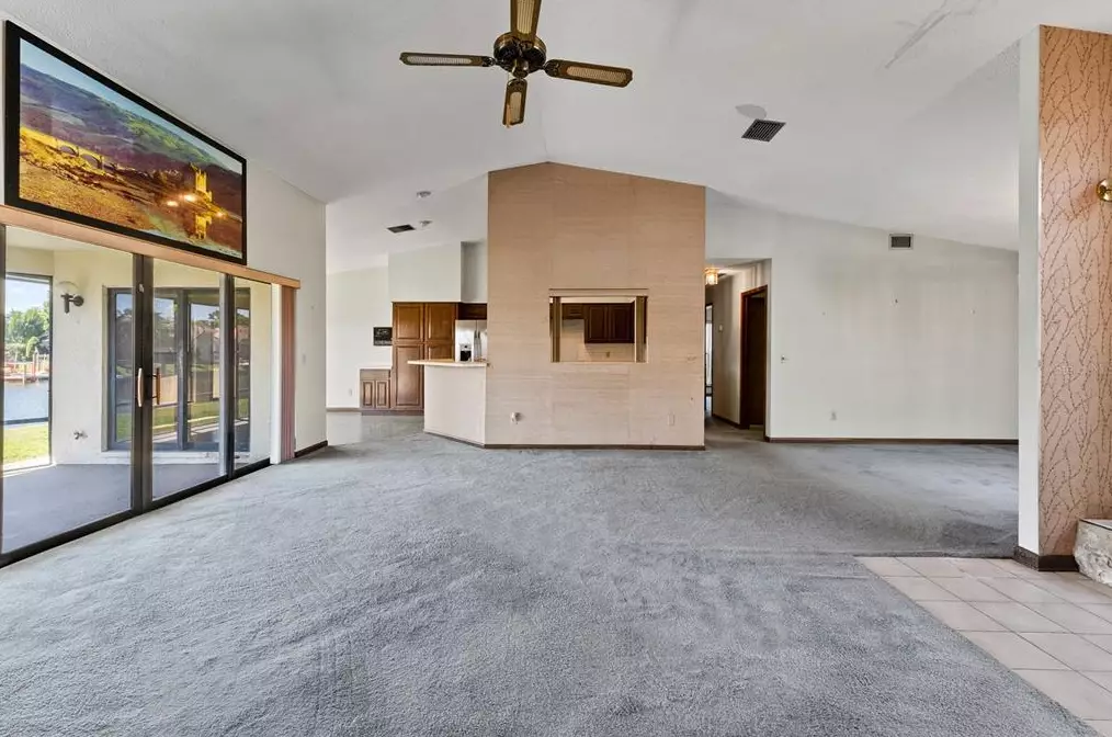 5818 Dory Way, Tampa FL 33615-3633 exterior