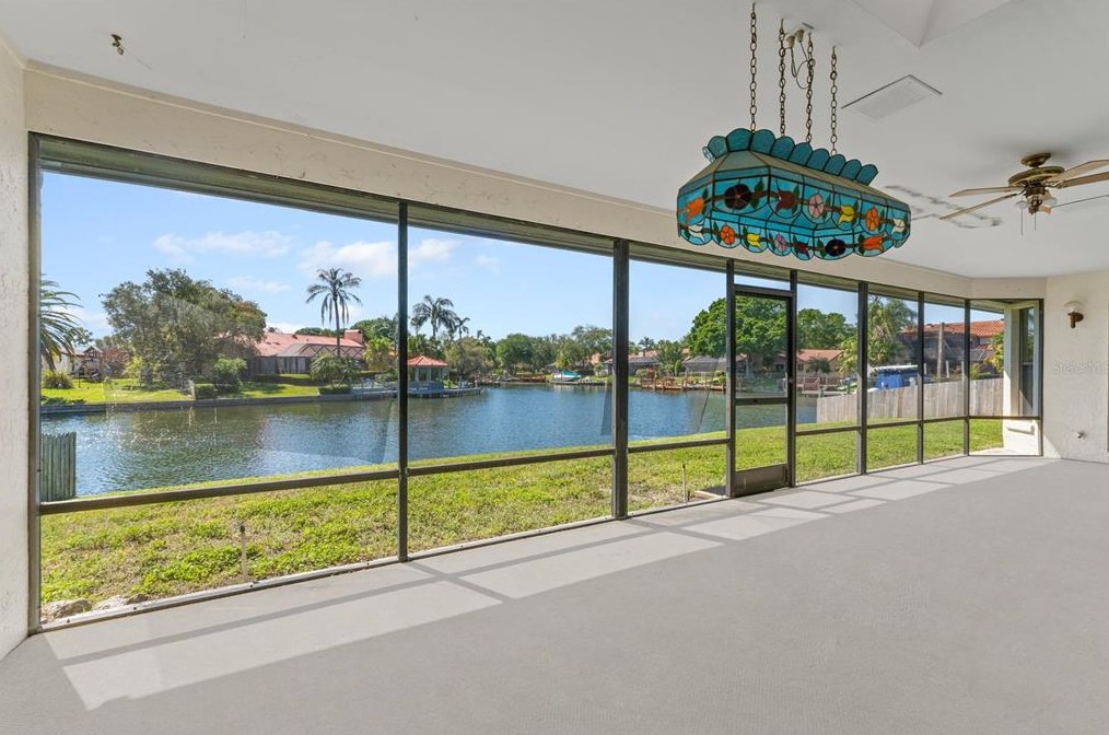 5818 Dory Way, Tampa FL 33615-3633 exterior