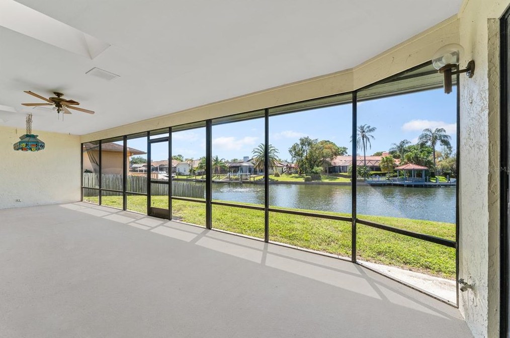 5818 Dory Way, Tampa FL 33615-3633 exterior