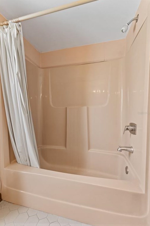 5818 Dory Way, Tampa FL 33615-3633 exterior