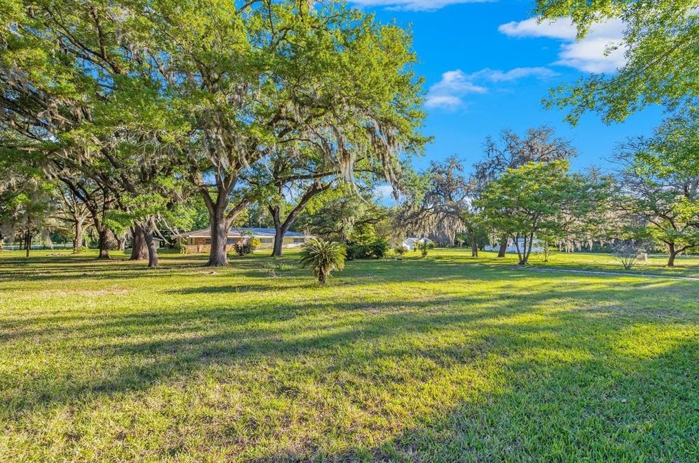 40013 Lynbrook Dr, Zephyrhills, FL 33540-7901