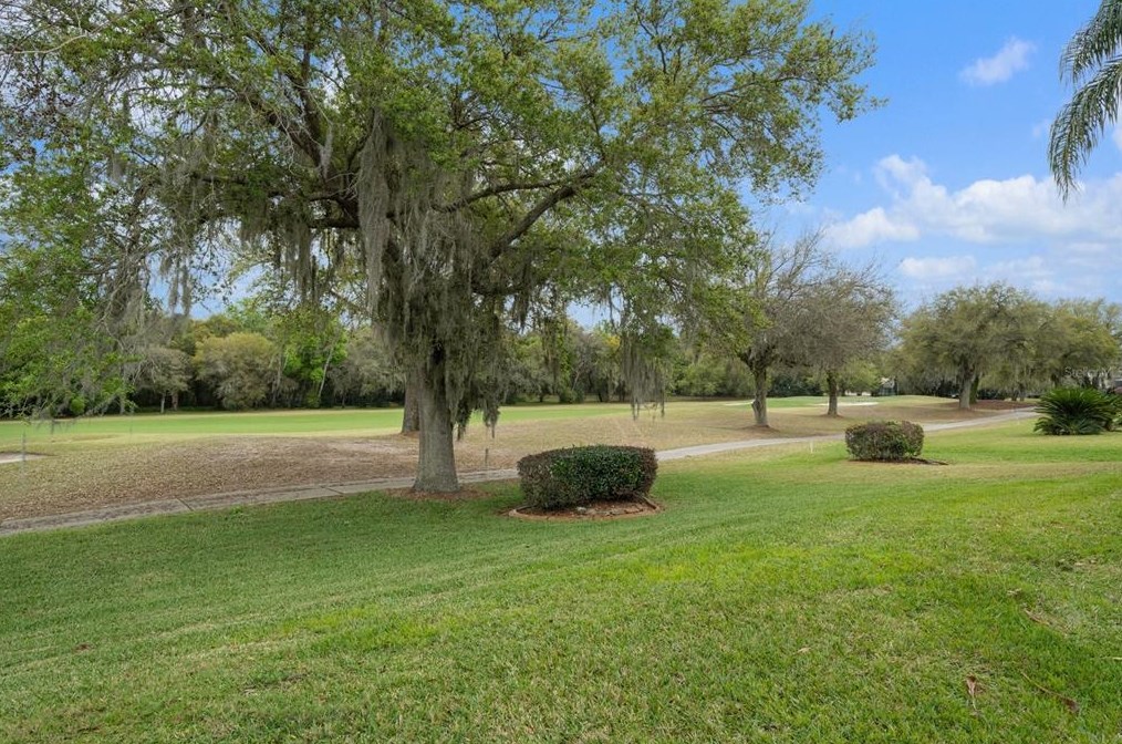 12748 Grand Traverse Dr, Dade City FL 33525-8251 exterior