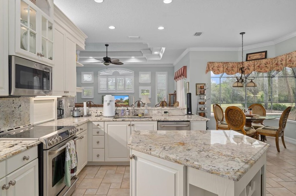 12748 Grand Traverse Dr, Dade City FL 33525-8251 exterior