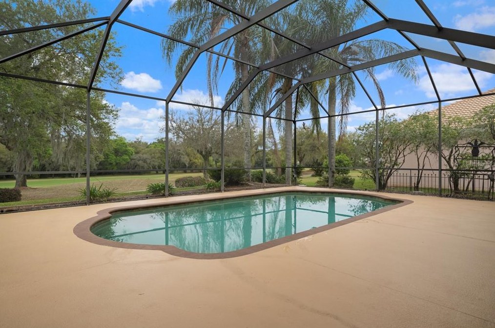 12748 Grand Traverse Dr, Dade City FL 33525-8251 exterior