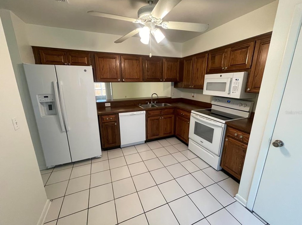 13958 Fletchers Mill Dr, Tampa, FL 33613-4147