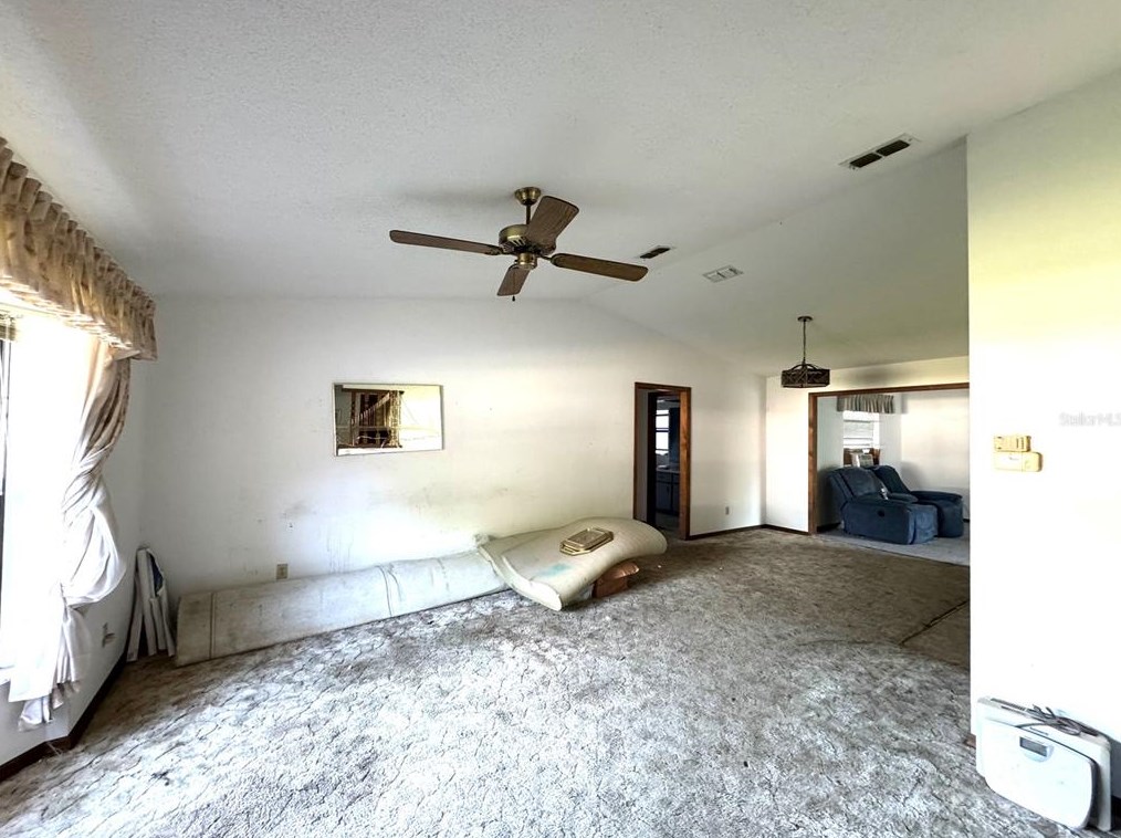 815 Mayflower Ave, Inverness, FL 34452-5752