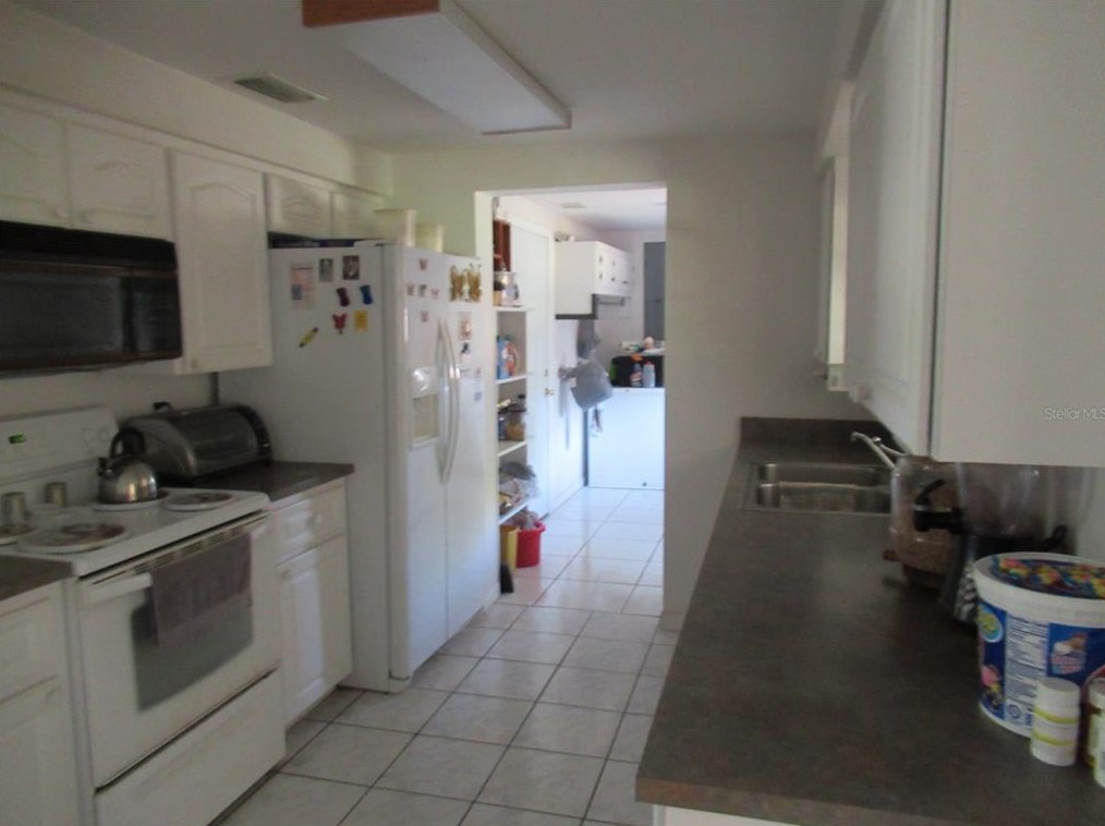 304 Eunice Dr, Plant City, FL 33563