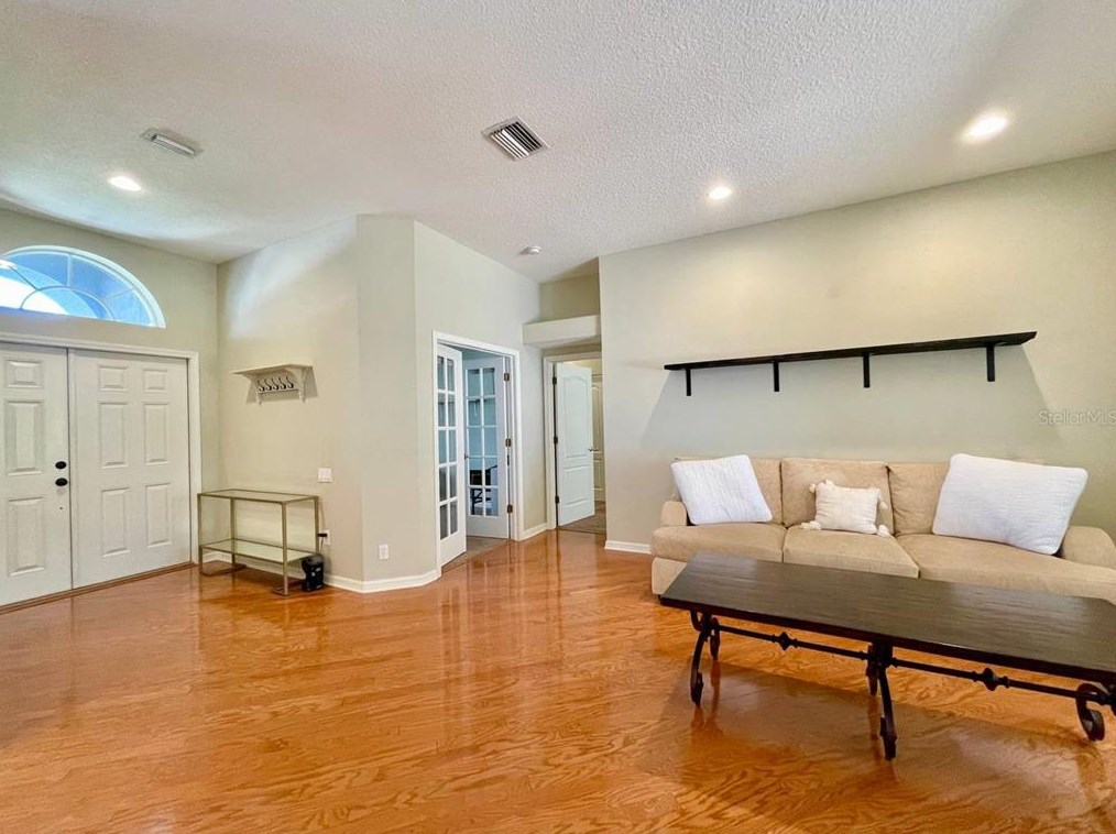 27440 Cedar Park Ct, Zephyrhills FL  33544-8763 exterior