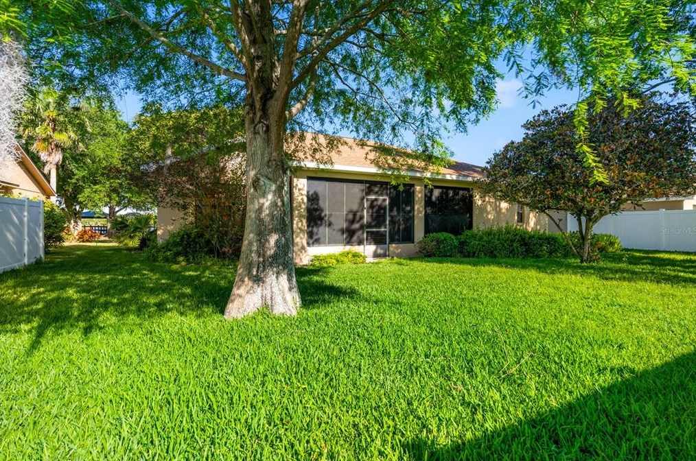 22630 Willow Lakes Dr, Lutz, FL 33549