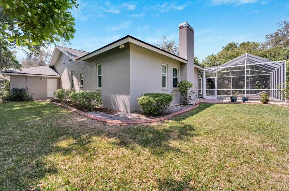 2706 Barret Ave, Plant City FL  33566-9550 exterior