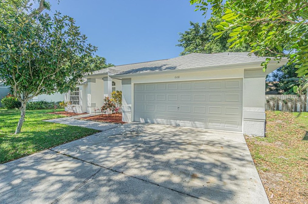 608 47th St, Bradenton, FL 34208-5858
