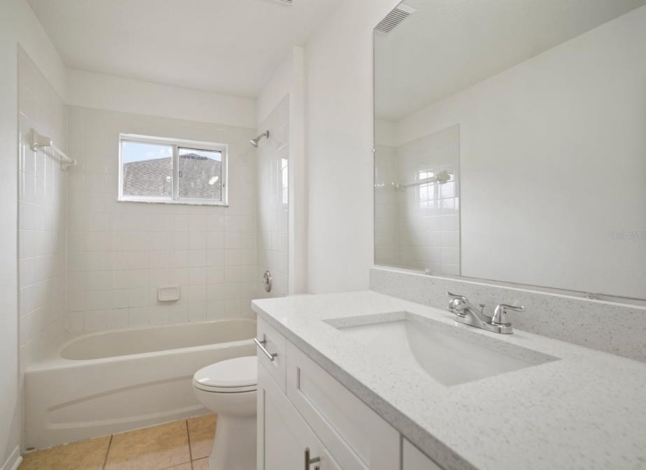 13004 Montrose Grove Ct, Riverview FL 33579-4090 exterior