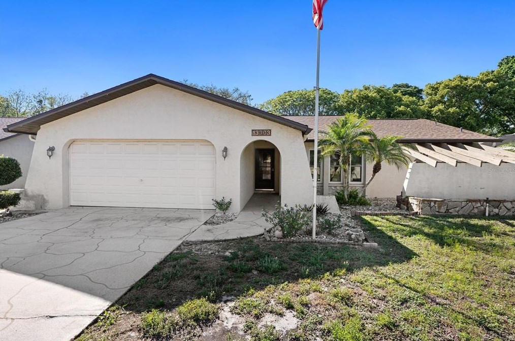 13303 Wagner Dr, Port Richey, FL 34667-2704