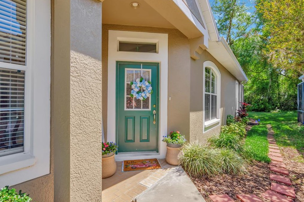 15757 Phoebepark Ave, Lithia FL  33547-1791 exterior