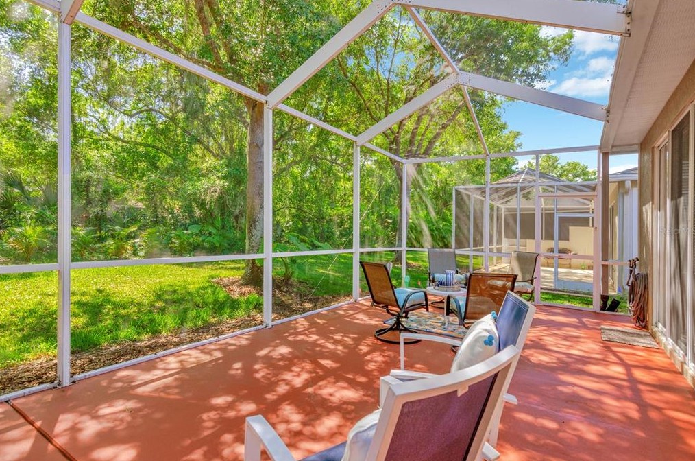 15757 Phoebepark Ave, Lithia FL  33547-1791 exterior