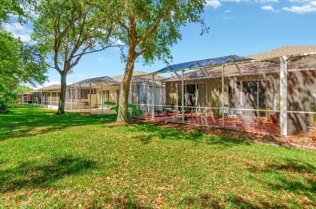 15757 Phoebepark Ave, Lithia FL  33547-1791 exterior