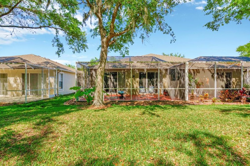 15757 Phoebepark Ave, Lithia FL  33547-1791 exterior