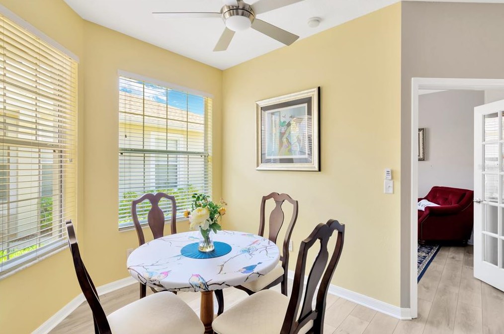 15757 Phoebepark Ave, Lithia FL  33547-1791 exterior