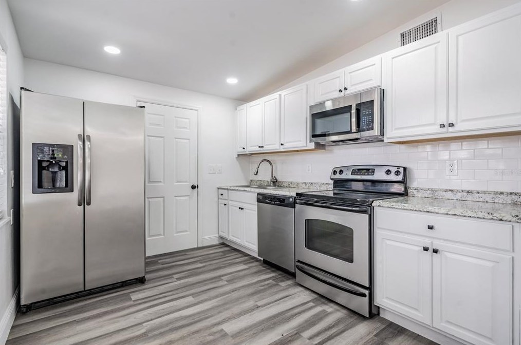 10633 Raffia Dr, Port Richey FL  34668-2848 exterior