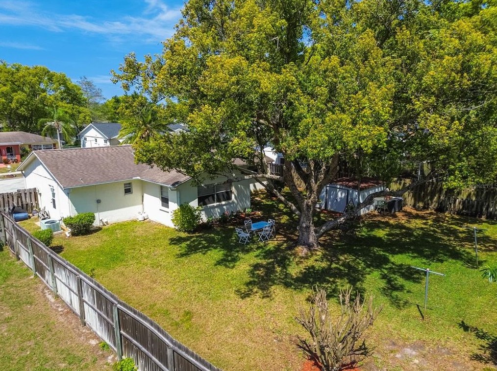3420 Paloma Dr, Tarpon Springs, FL 34690-2431