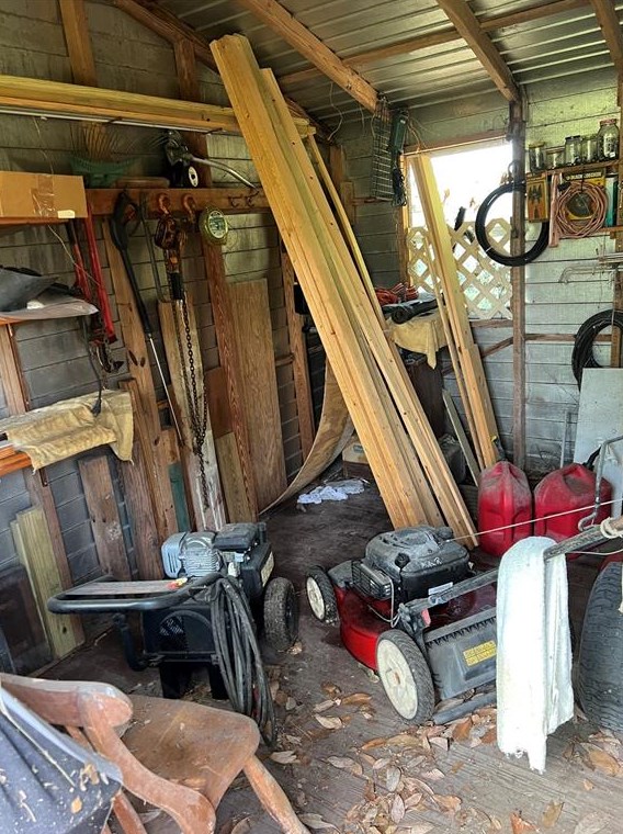 955 Southern Ave, Lakeland FL  33815-3945 exterior