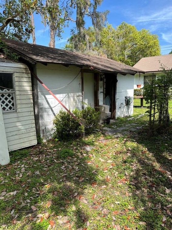 955 Southern Ave, Lakeland FL  33815-3945 exterior