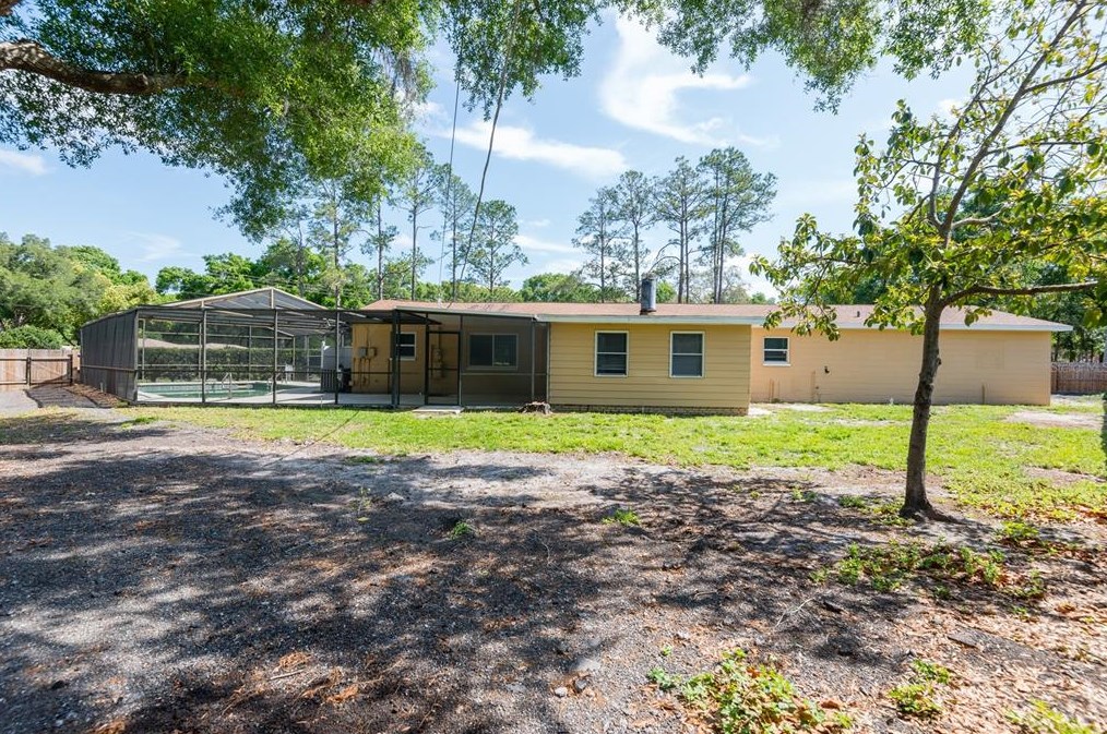 5476 Lk Le Clare Rd, Lutz FL  33558-8013 exterior