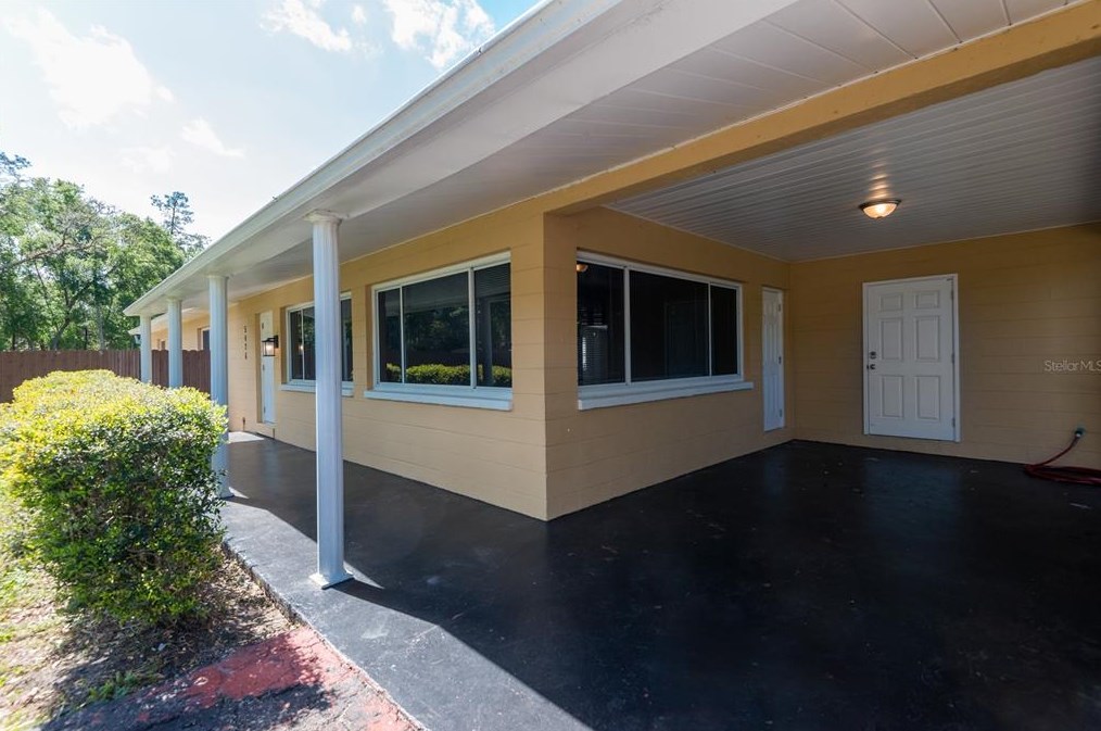 5476 Lk Le Clare Rd, Lutz FL  33558-8013 exterior