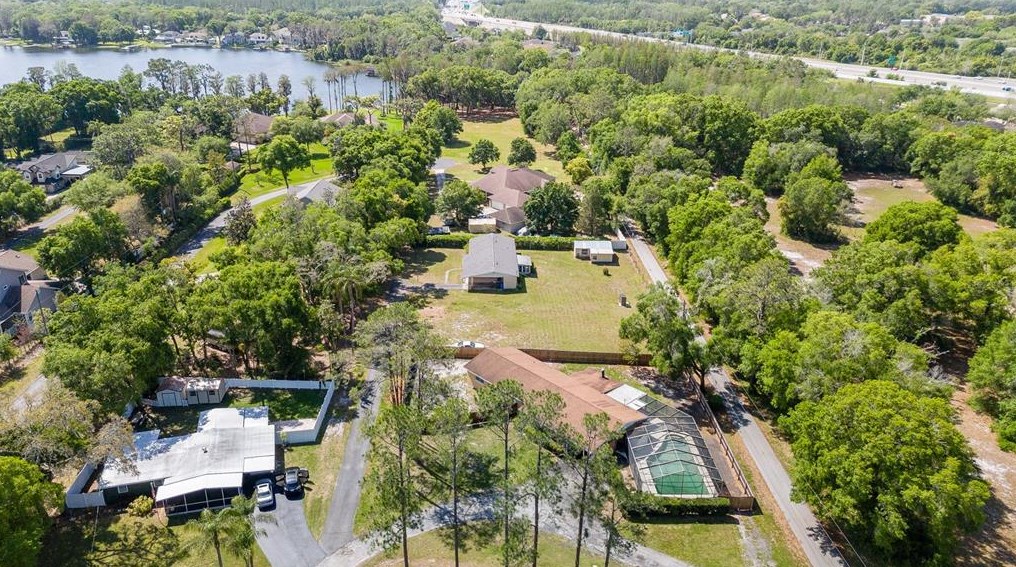5476 Lk Le Clare Rd, Lutz FL  33558-8013 exterior
