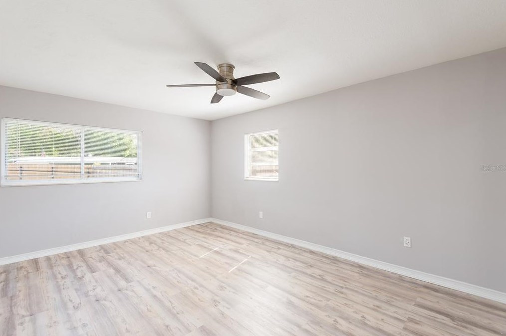 5476 Lk Le Clare Rd, Lutz FL  33558-8013 exterior