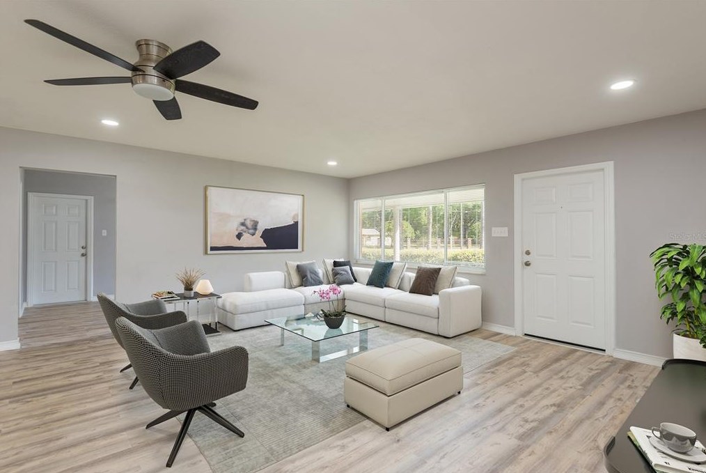 5476 Lk Le Clare Rd, Lutz FL  33558-8013 exterior