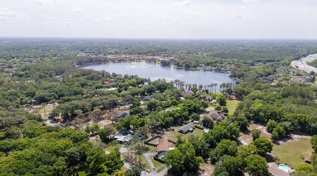 5476 Lk Le Clare Rd, Lutz FL  33558-8013 exterior