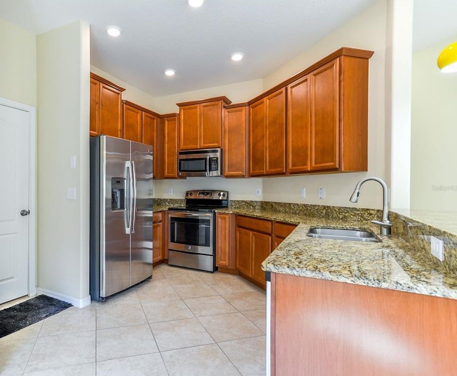 1223 Trailwater St, Ruskin, FL 33570